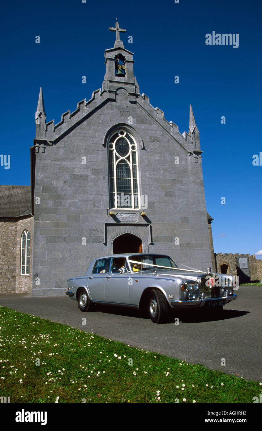 Rolls Royce Silver Shadow wedding car infront of St Mary 's church ...