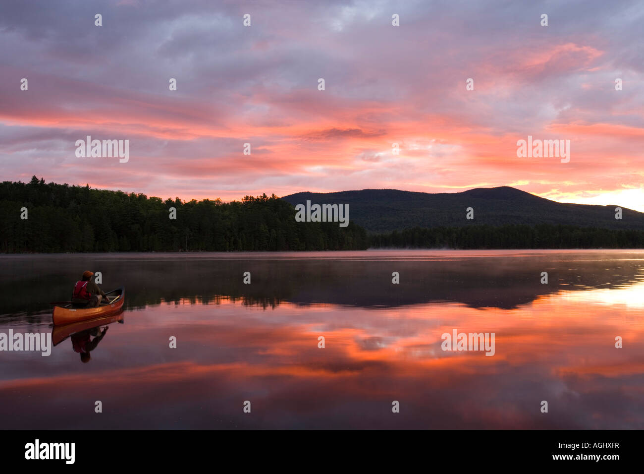 Moosehead lake maine canoe hires stock photography and images Alamy