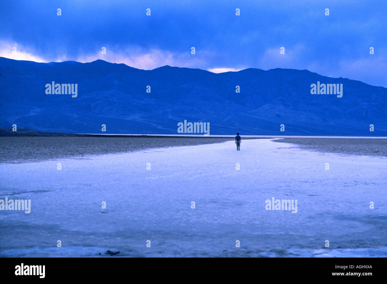 Death valley california at badwater hi-res stock photography and images ...