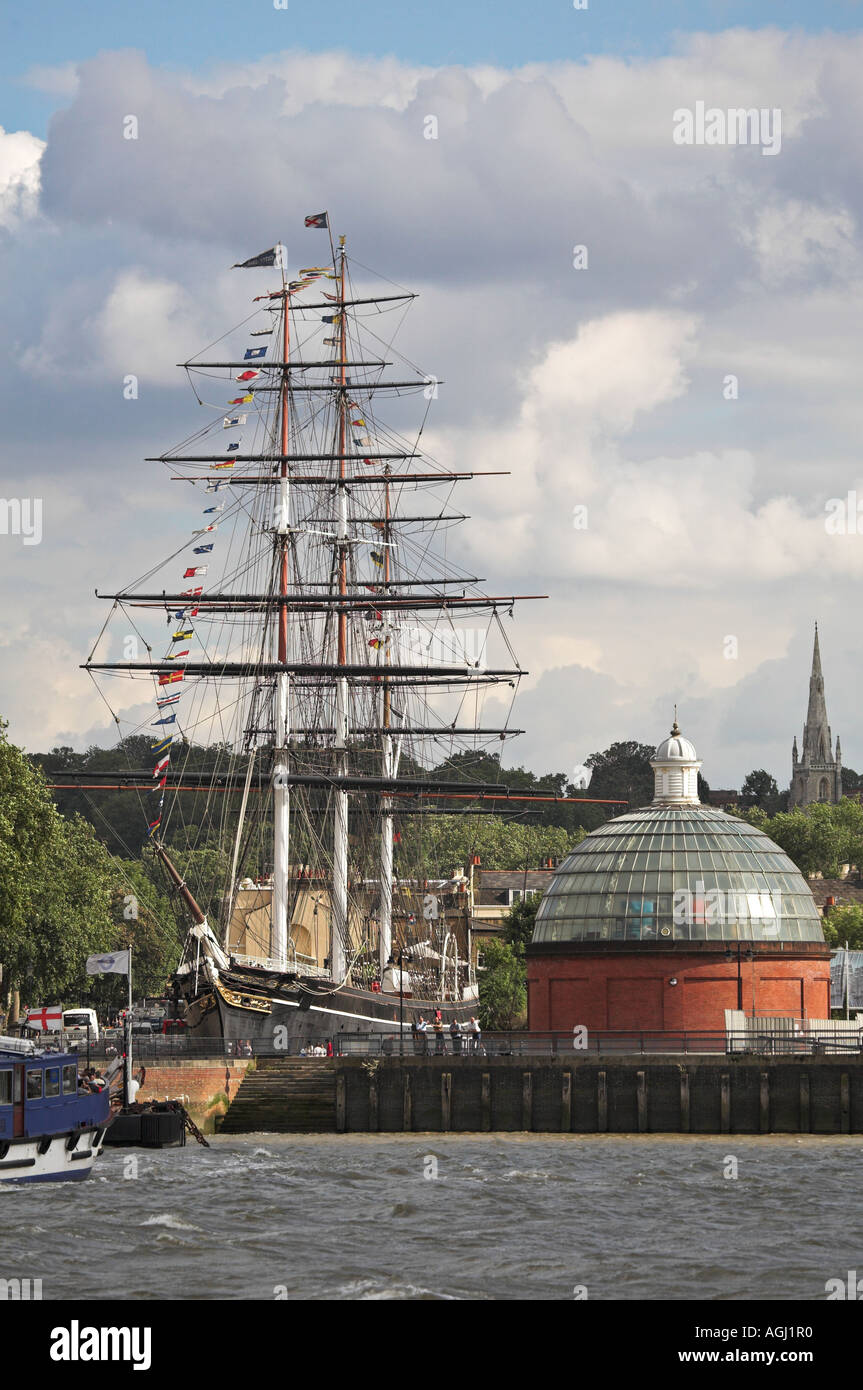 Cutty Sark and the Southern dome of the Greenwich foot tunnel from across the Thames Stock Photo