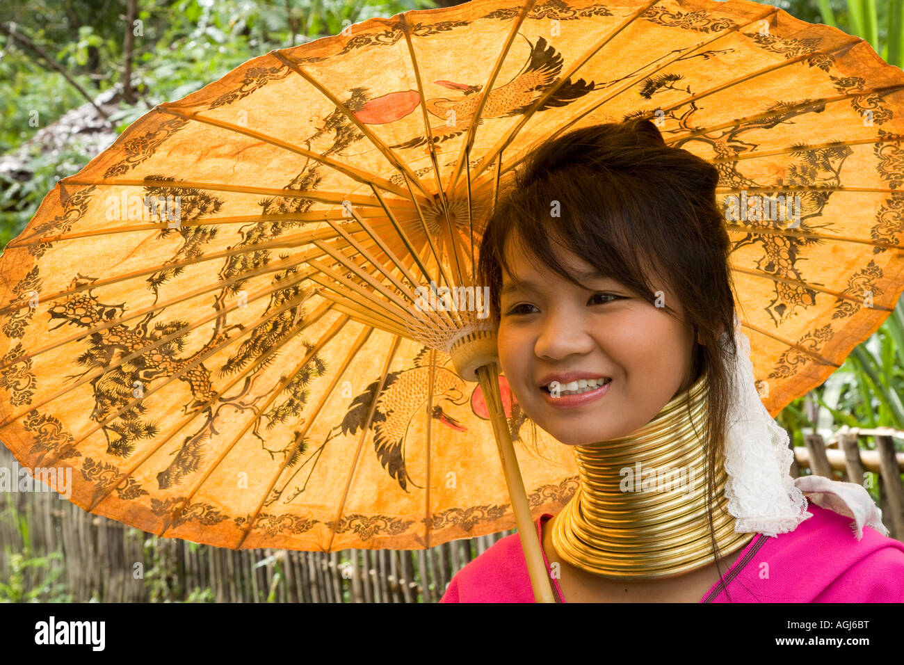 Lahu hill tribe woman hi-res stock photography and images - Alamy