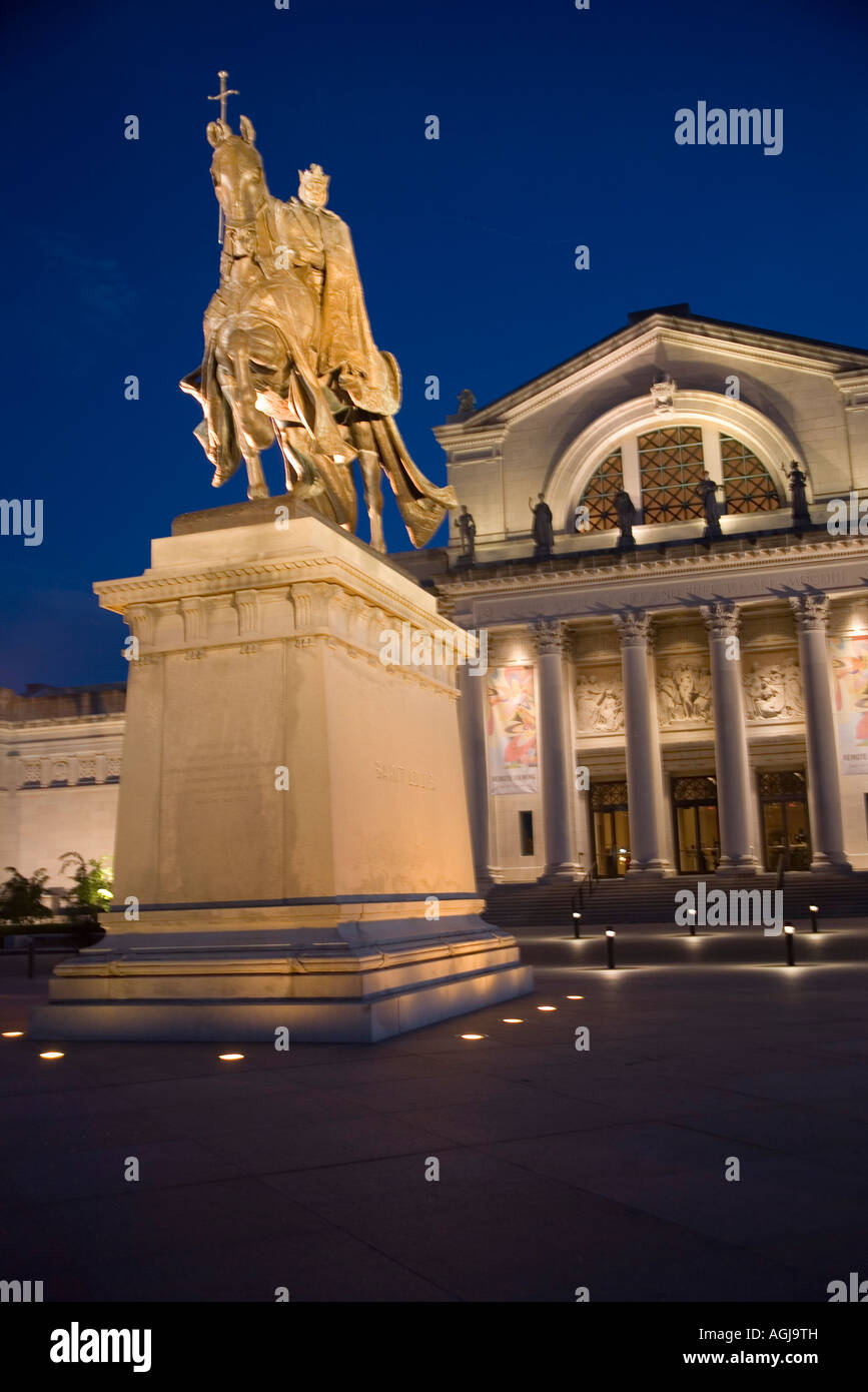 St Louis Art Museum in St Louis, Missouri and Crusader King Louis IX statue Stock Photo Alamy