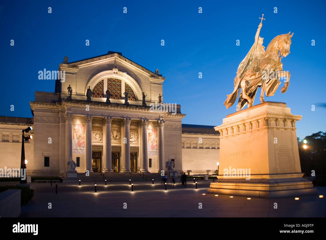 St Louis Art Museum in St Louis, Missouri and Crusader King Louis IX ...