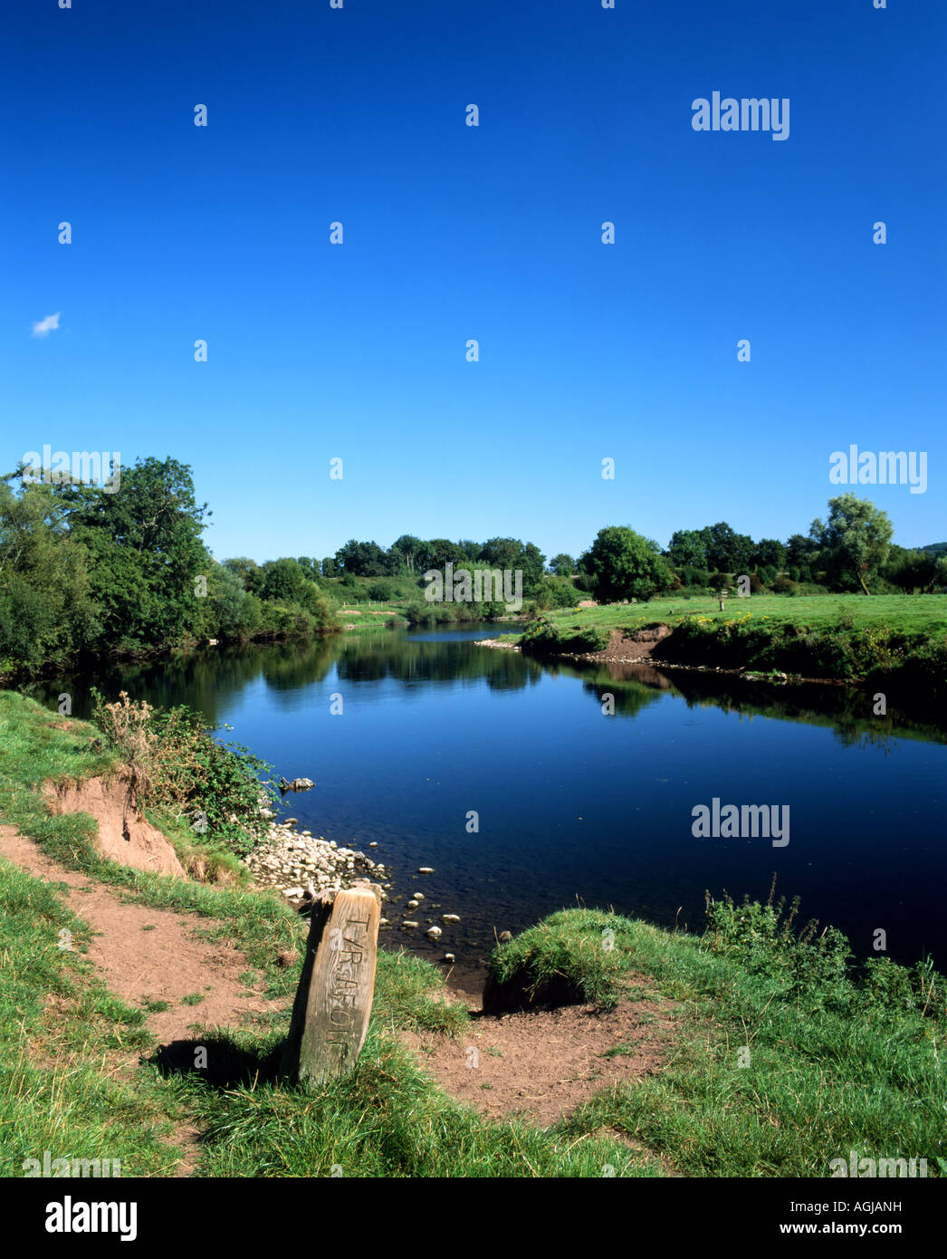 Usk valley walk near usk hi-res stock photography and images - Alamy