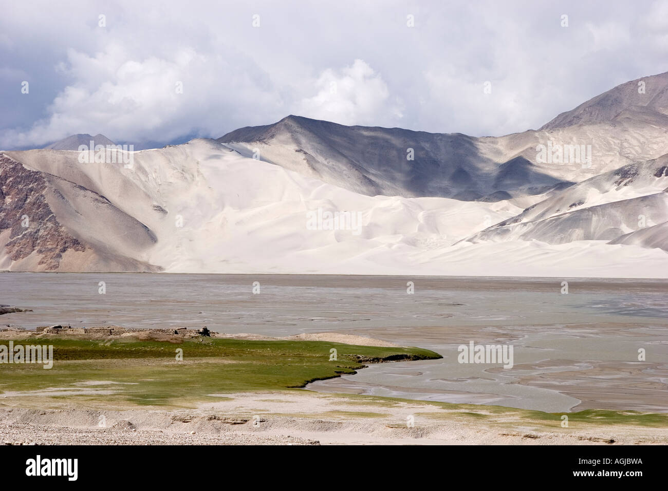 asia china view from karakorum highway to the pamir mountains with lake at silkroad Stock Photo