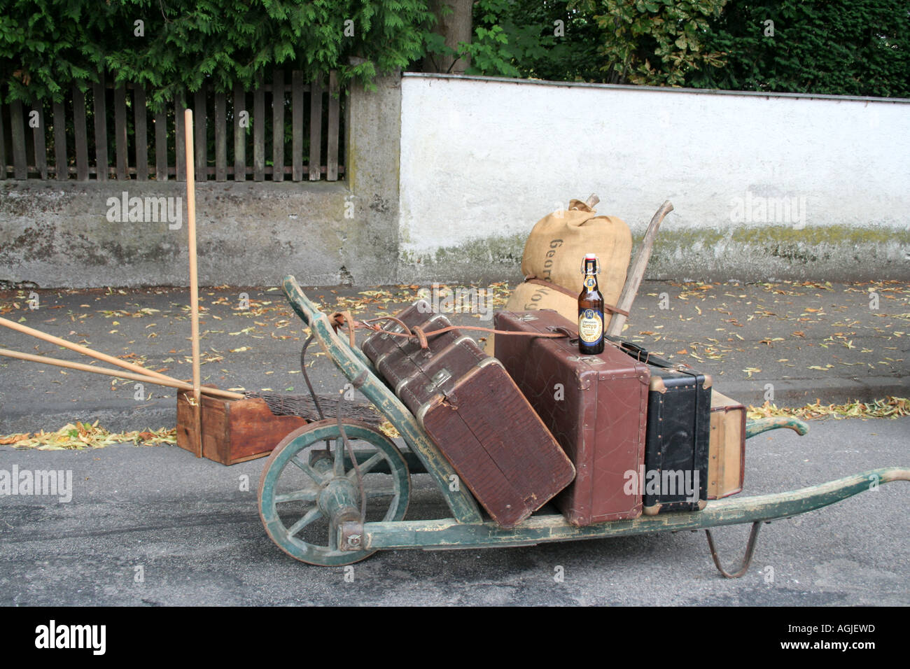 Vintage arrival of guests hi-res stock photography and images - Alamy