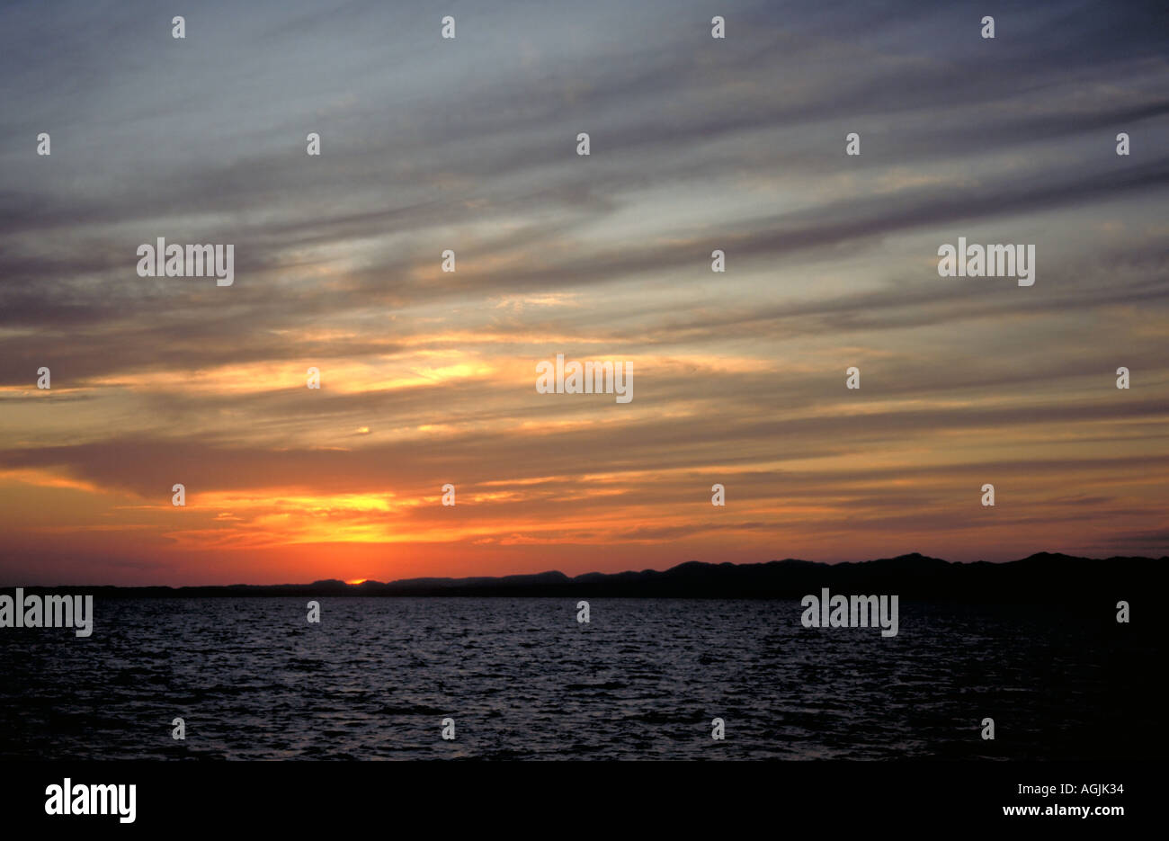 Red sea sinai mountains hi-res stock photography and images - Alamy