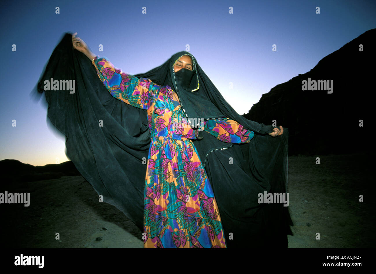Bedouin woman sinai desert egypt hi-res stock photography and images ...