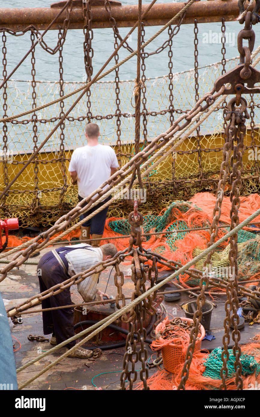 Hoist ropes hi-res stock photography and images - Alamy