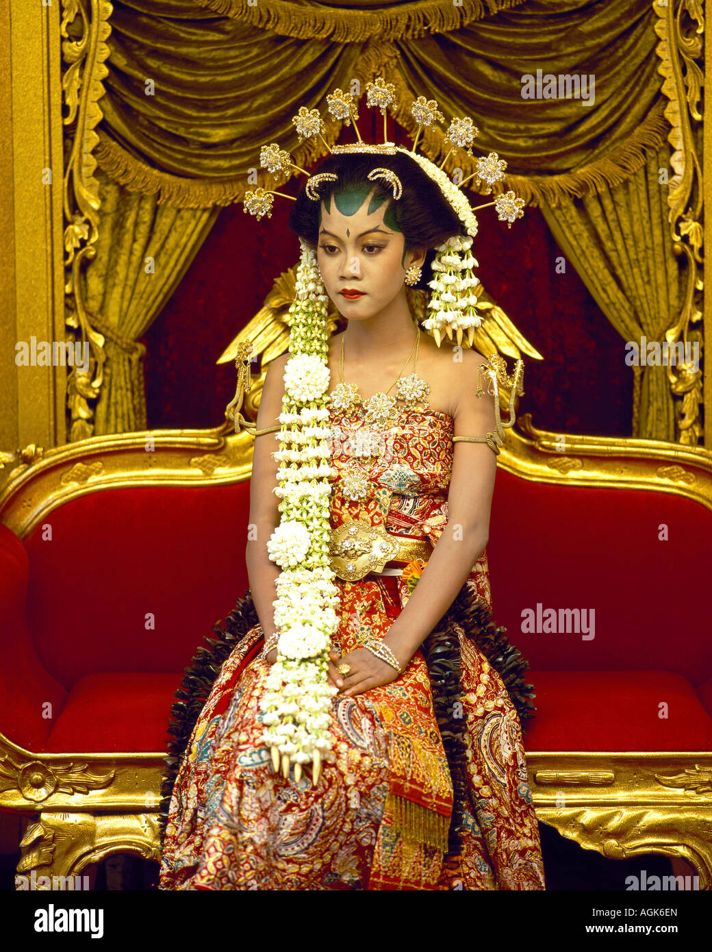 Indonesian clothing hi-res stock photography and images - Alamy
