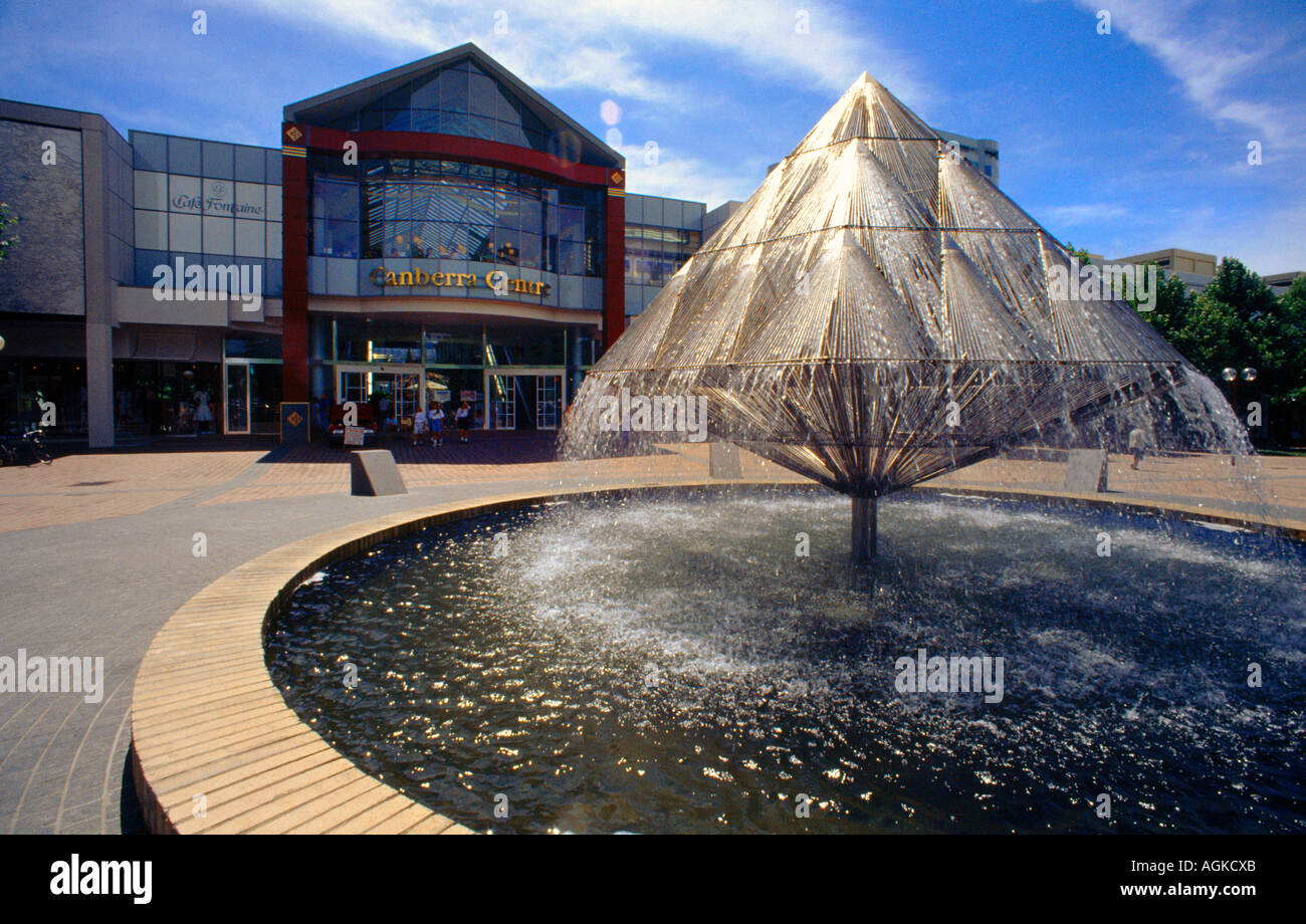 Canberra Australia The Canberra Centre Water Feature Stock Photo Alamy