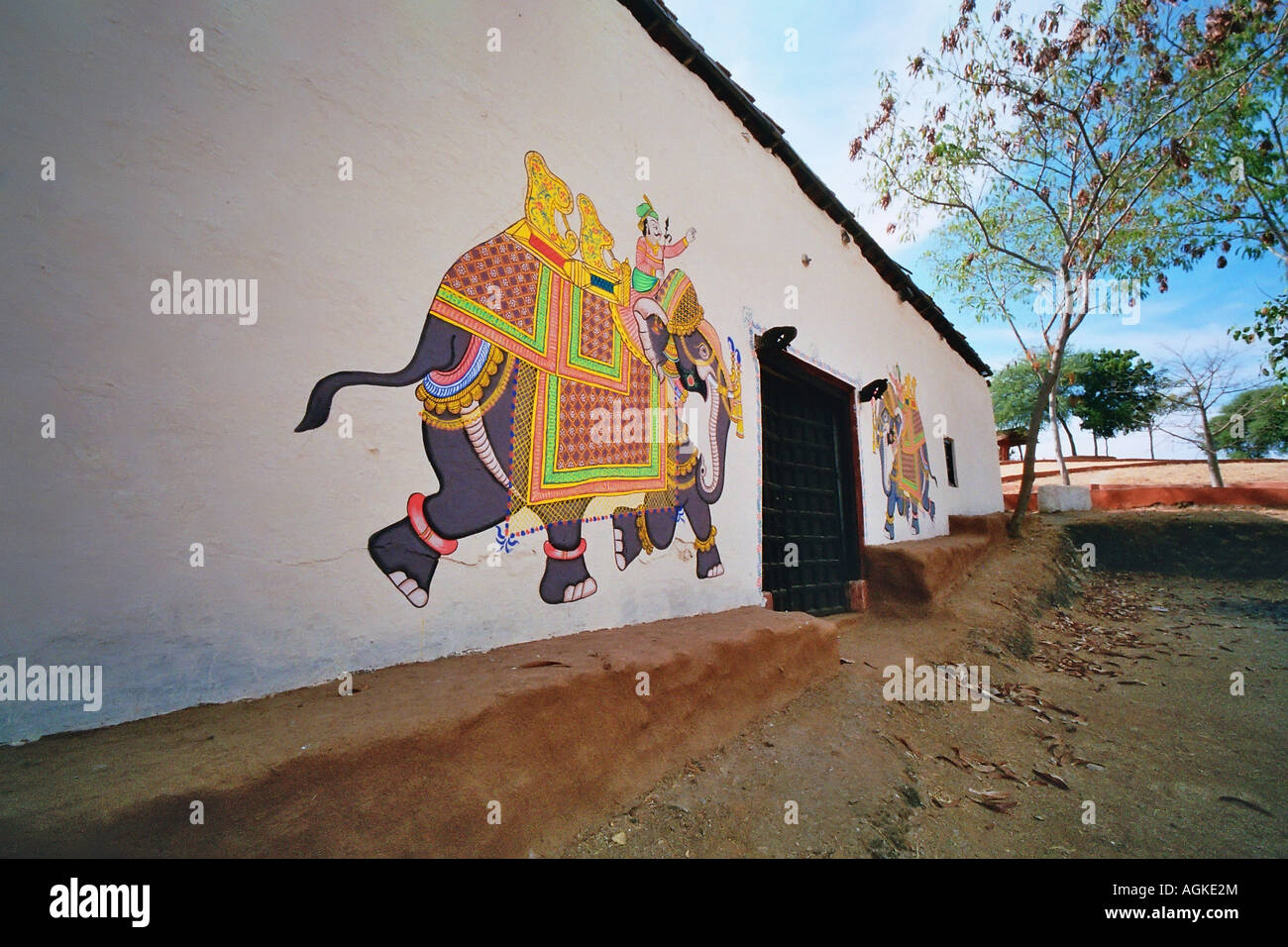 Painet Jm7783 Painted Painting Wall Elephant King Artist Art Door