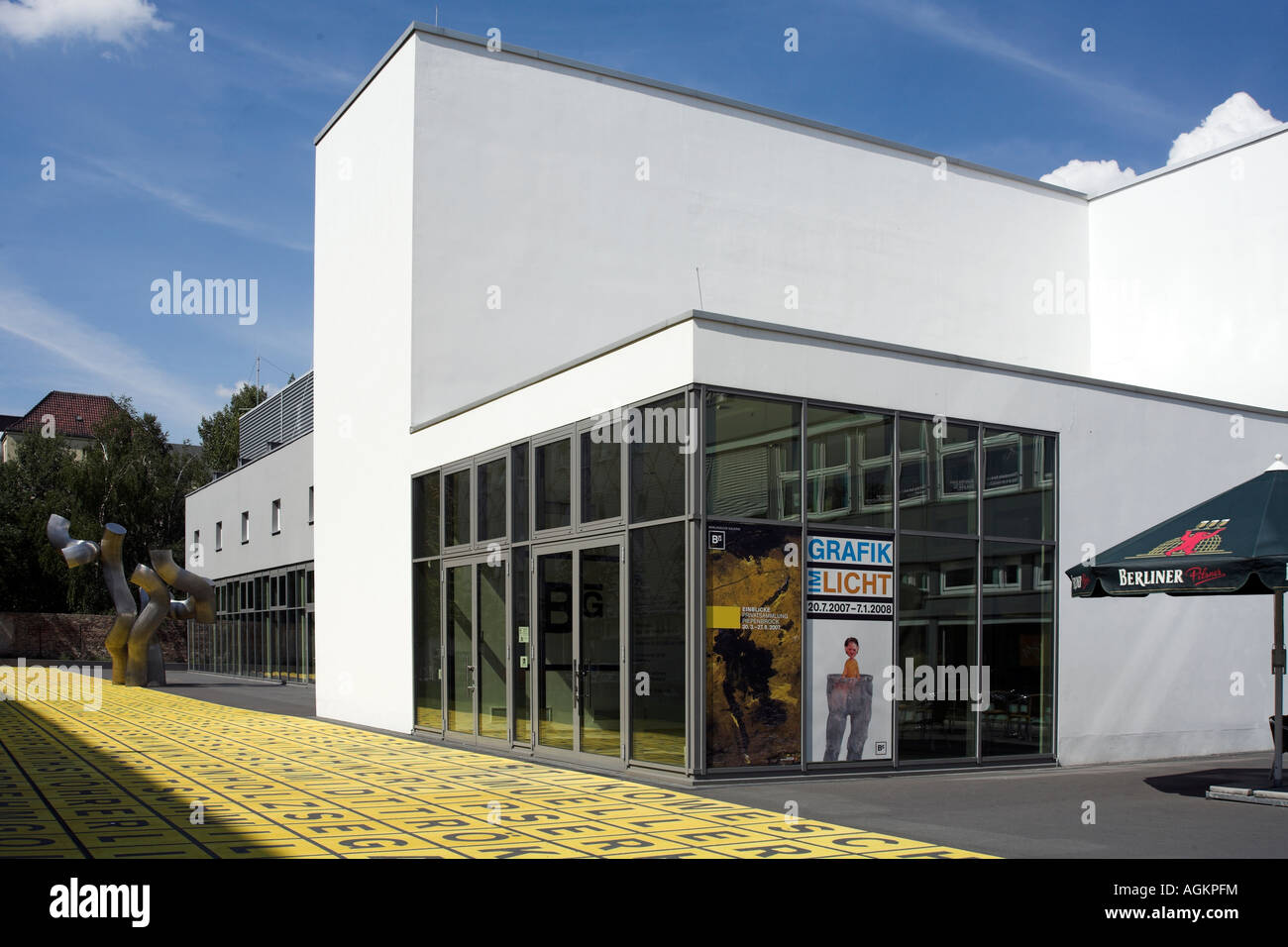 Modern art museum, Berlin Gallery building Stock Photo - Alamy