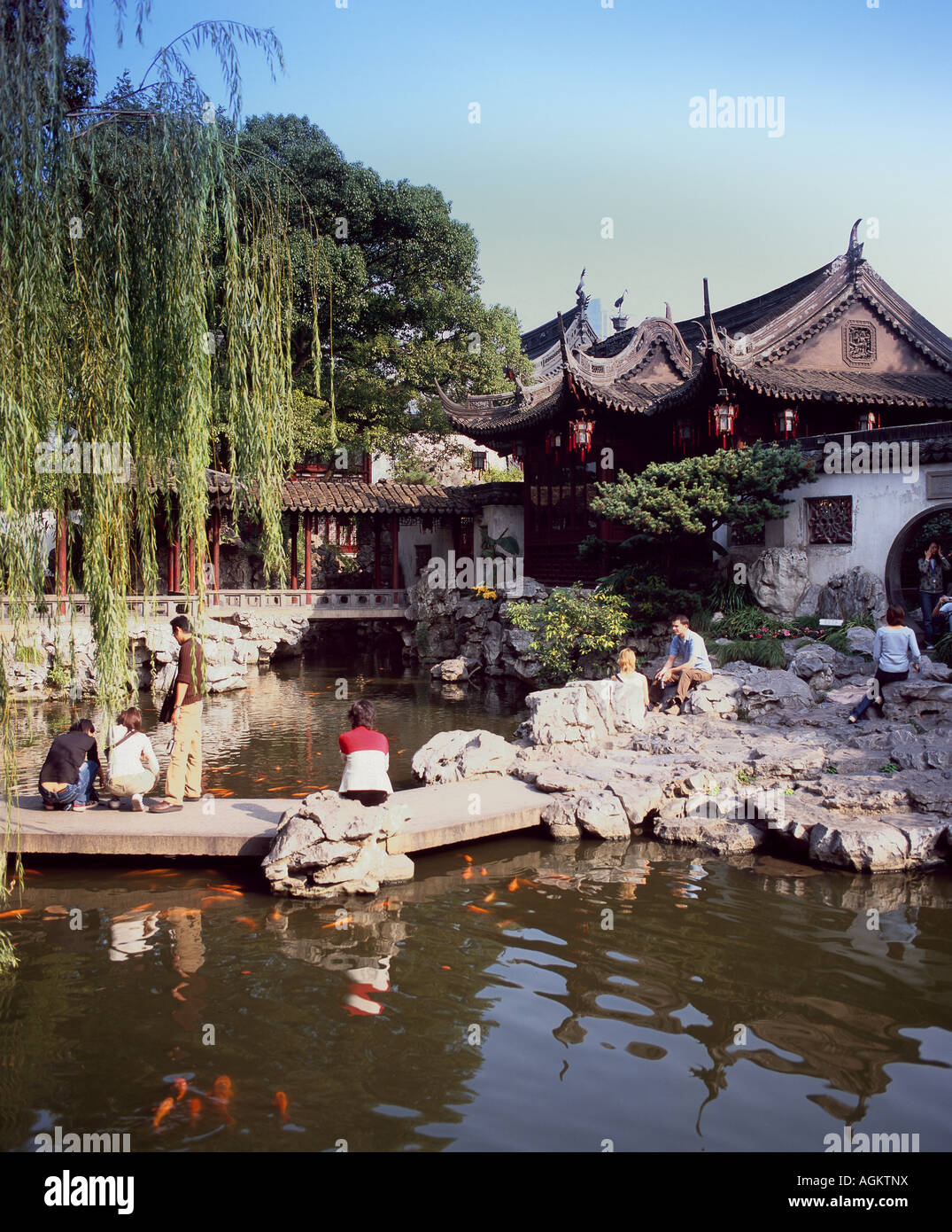 Yuyuan or Yu Garden (Jade Garden) Old Town Shanghai China Stock Photo