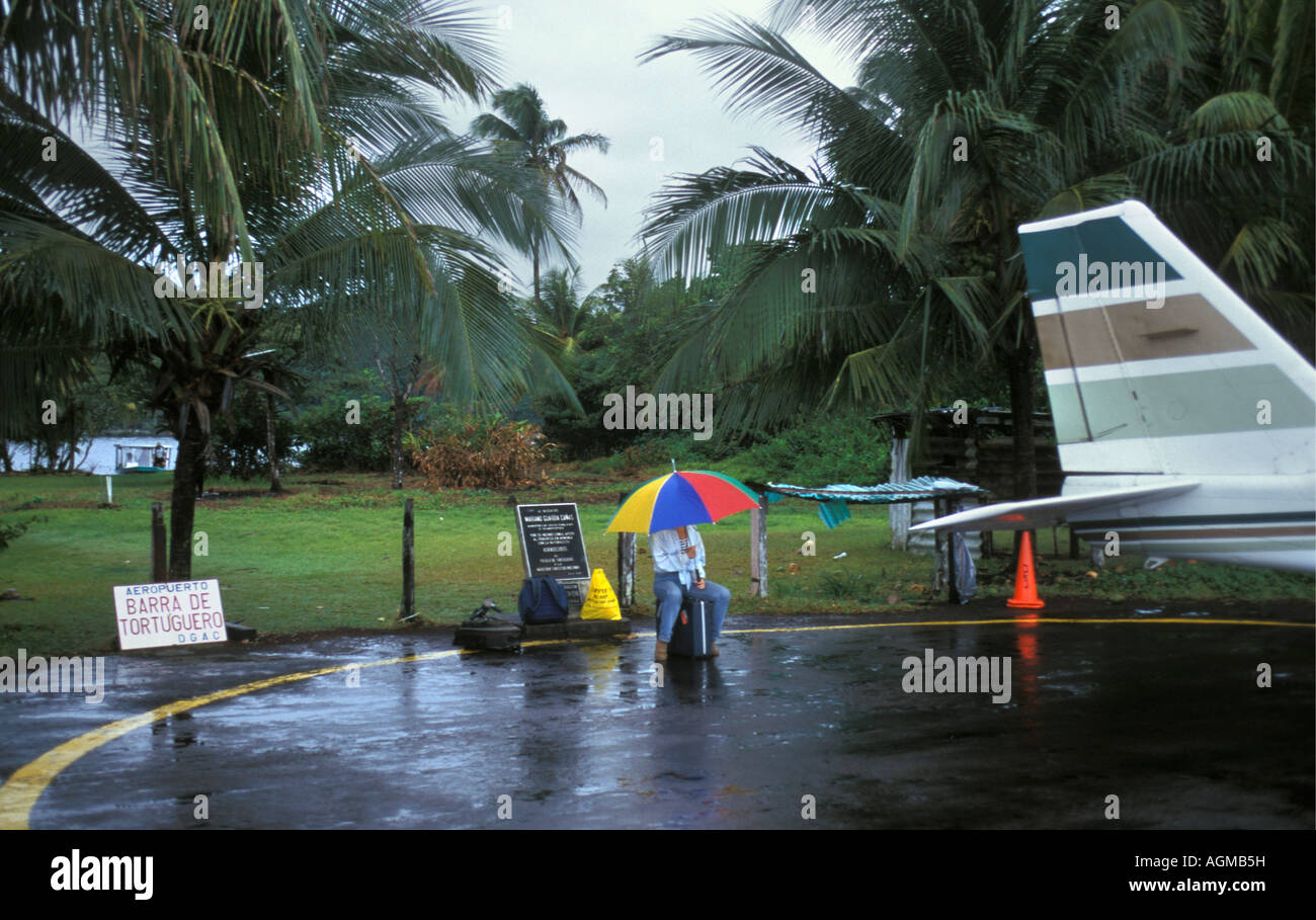 Tortuguero airport hi-res stock photography and images - Alamy