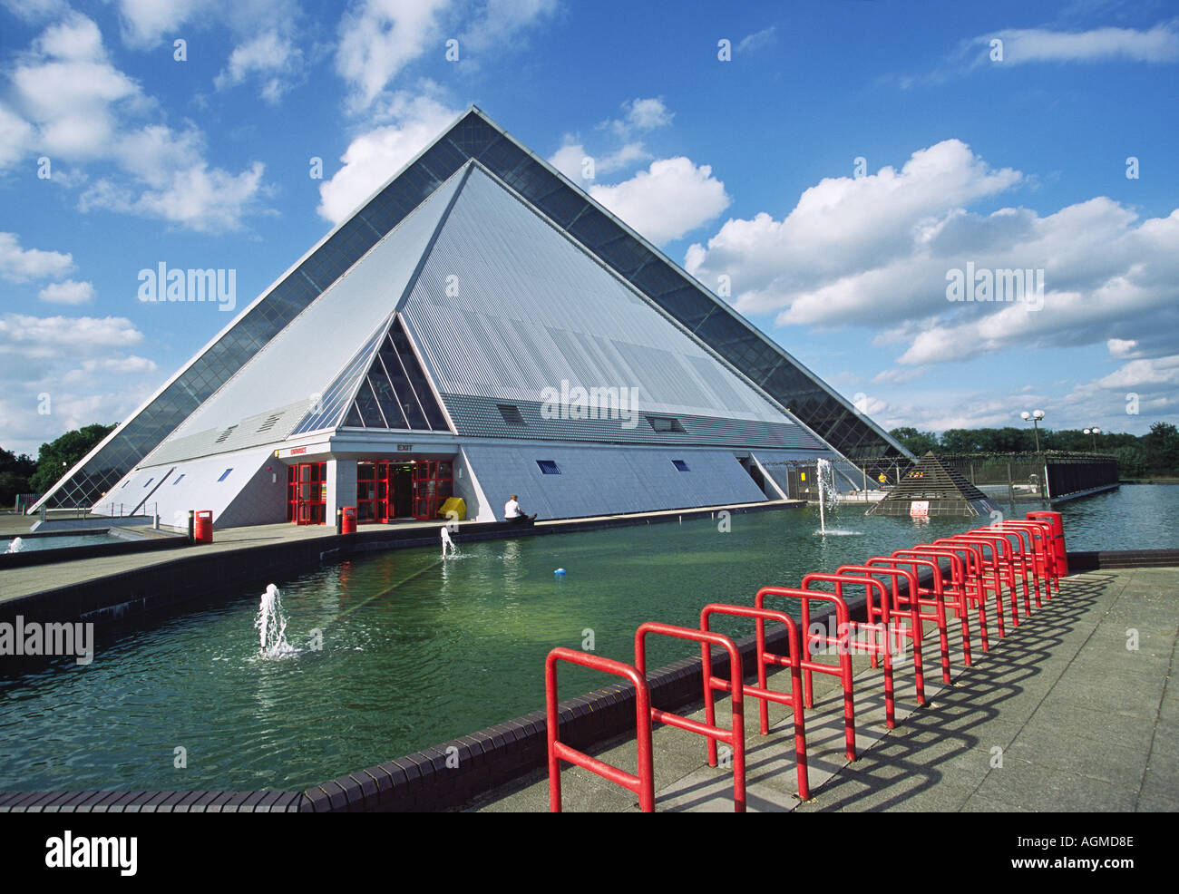 Oasis Swimming Pool Bedford Stock Photo 2641293 Alamy