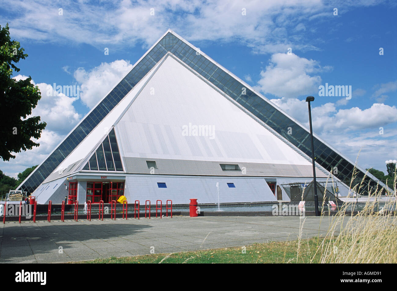 Oasis Swimming Pool Bedford Stock Photo Alamy