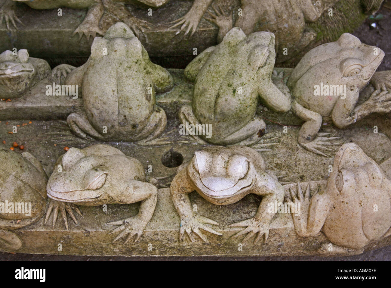 carved stone frogs Stock Photo Alamy