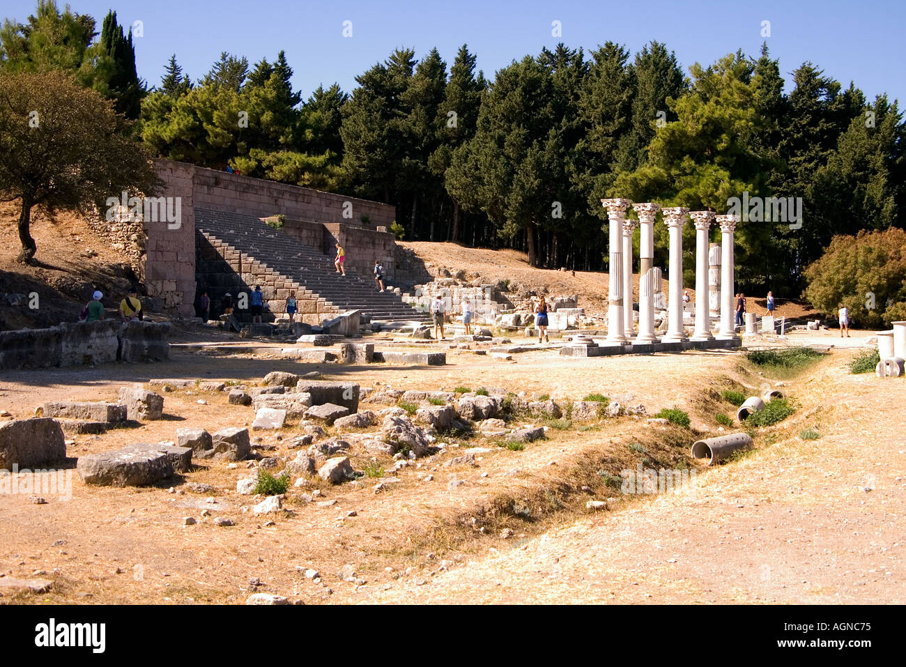 dh Temple of Apollo pillars ASKLEPEION GREECE KOS Club ruins Exedra on second terrace archeology island hippocrates medicine school Stock Photo