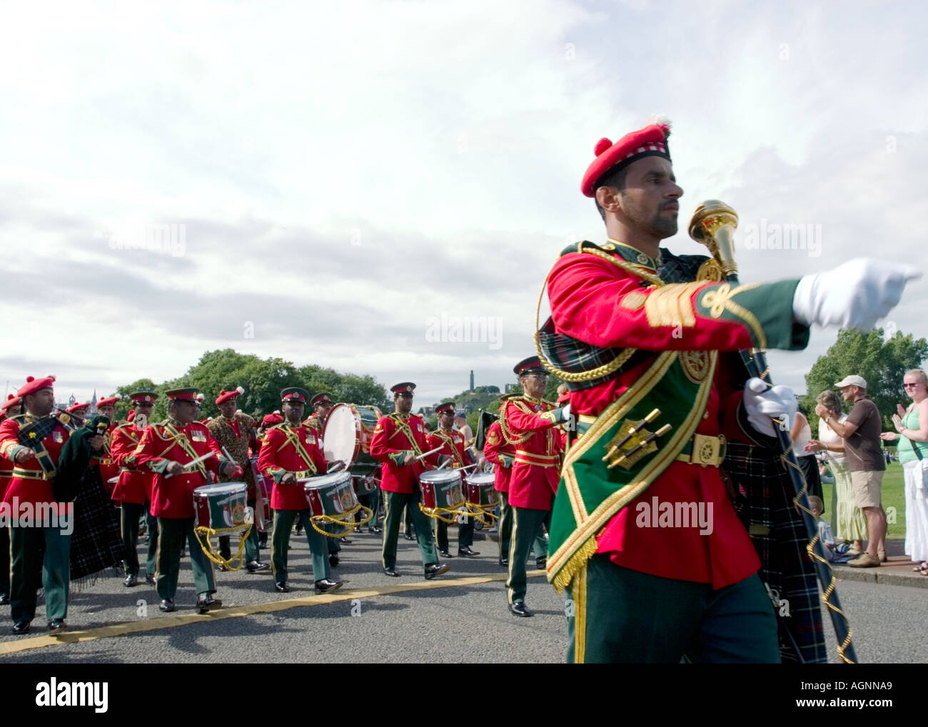 Drum Major leads Royal Army of Oman Pipe Band Pipefest 2005 Edinburgh Scotland UK Stock Photo