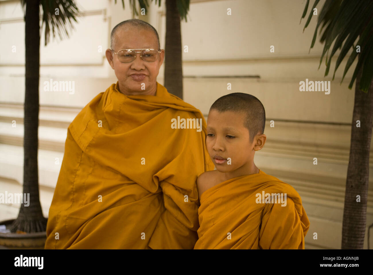 Two buddhist monks Wat Mahathat Ko Ratanakosin Bangkok Thailand Stock Photo