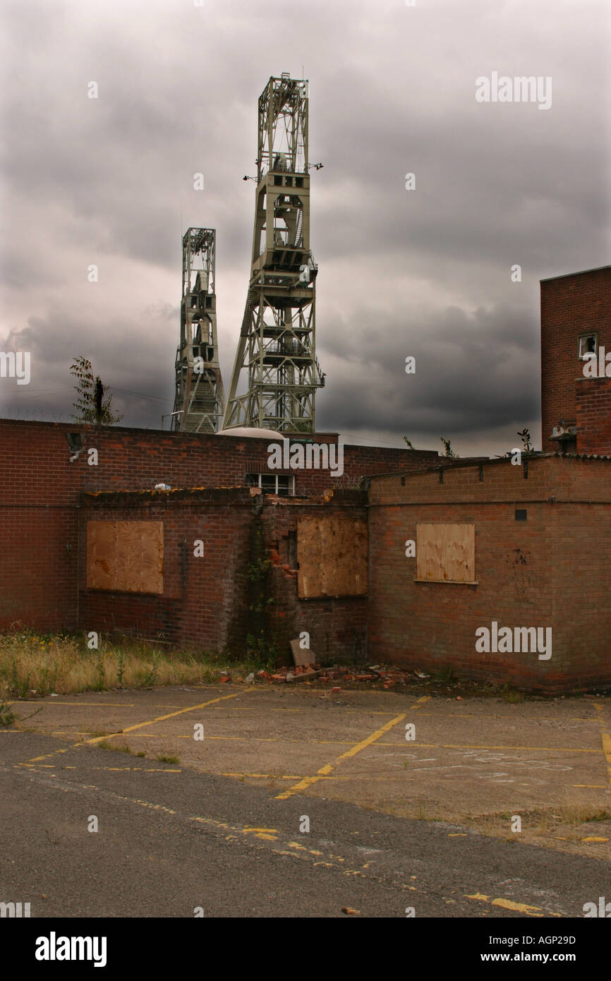 Clipstone Colliery England Derelict Stock Photo Alamy
