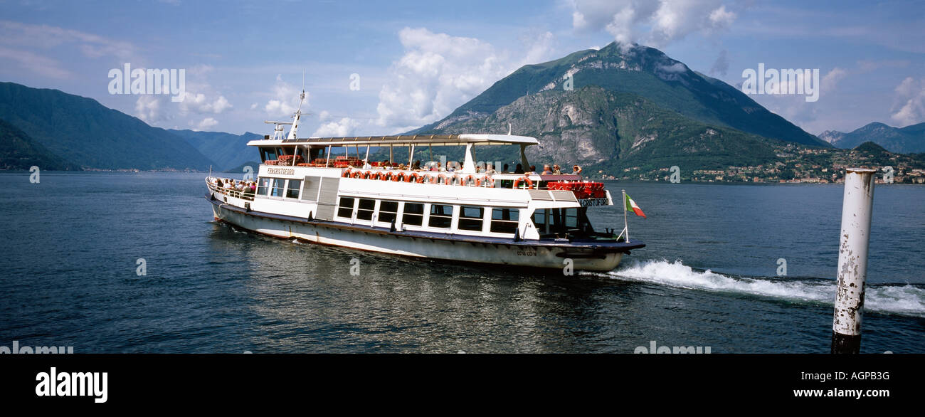 FERRY BOAT ON LAKE COMO LEAVING BELAGIO NORTHERN ITALY EUROPE Stock Photo