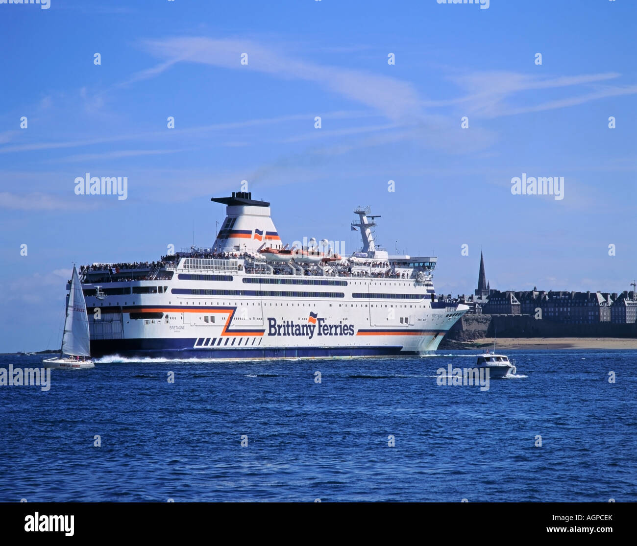 Saint-Malo, Brittany Ferries Portsmouth-Saint-Malo ferry ''Bretagne' arriving at Saint-Malo, River Rance, Brittany, France Stock Photo