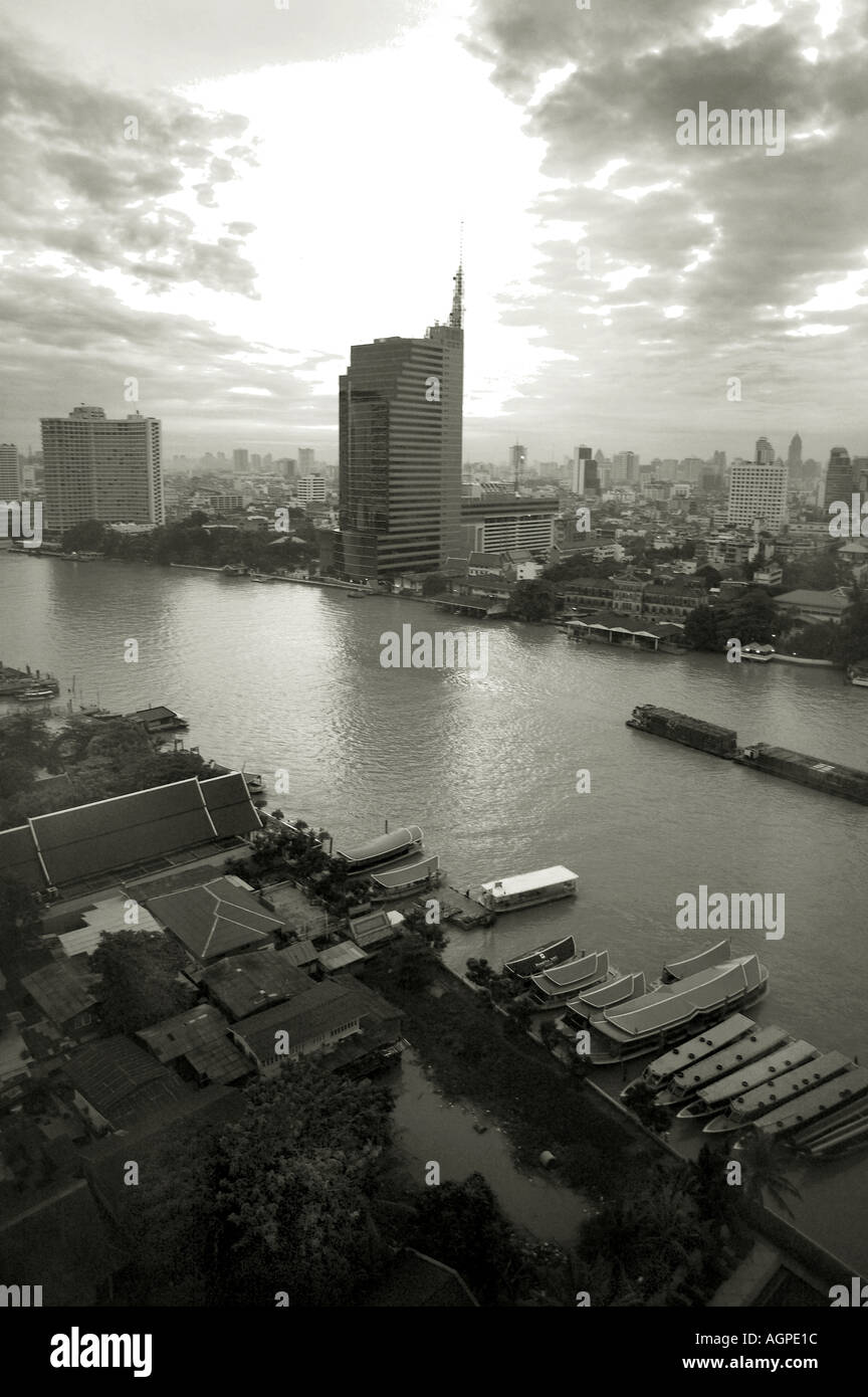Bangkok skyline black white hi-res stock photography and images
