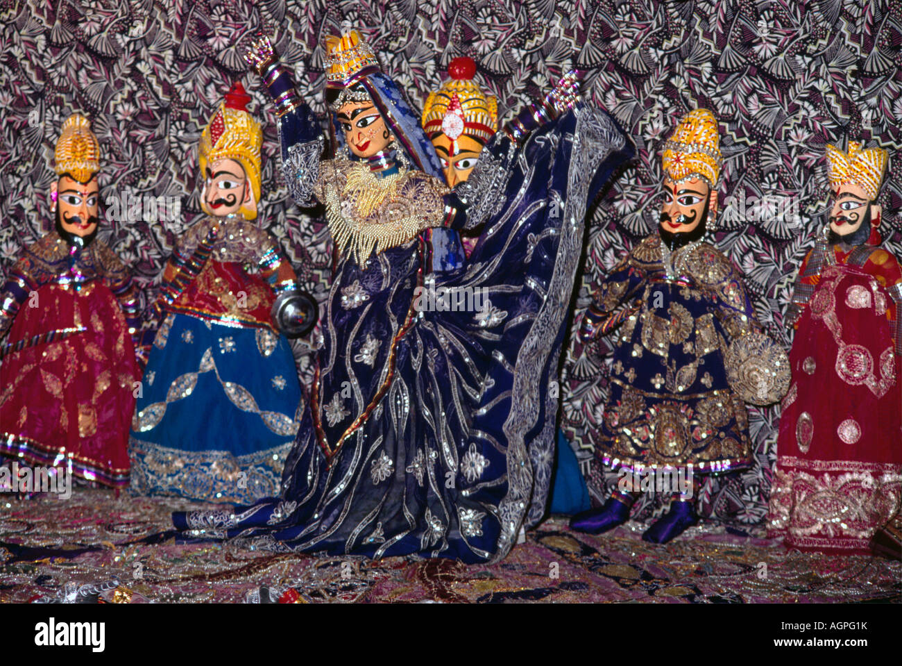 Jaipur India Puppet Show With Dancing Puppet Stock Photo Alamy