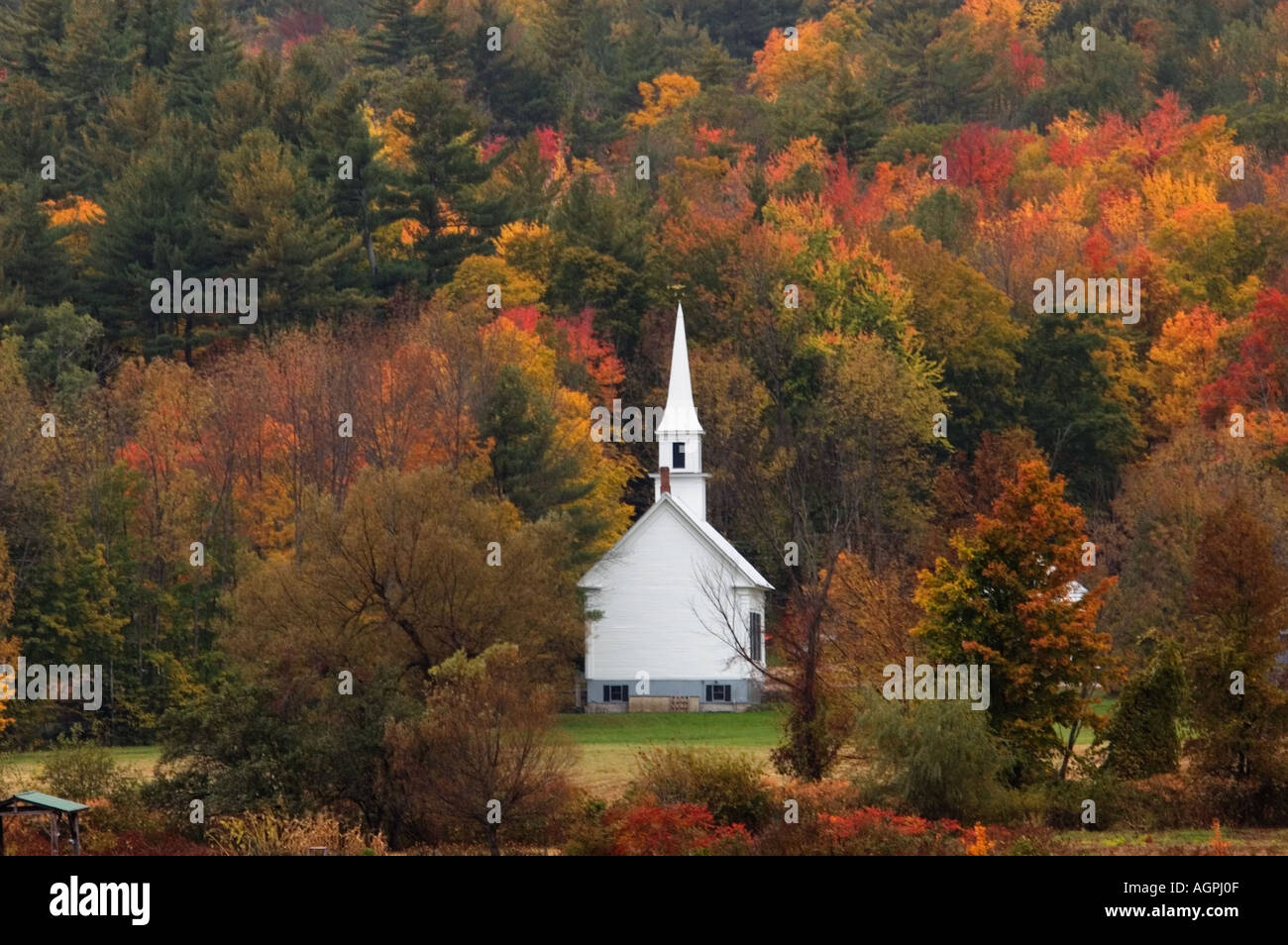 Little White Church Autumn Mountainside Eaton New Hampshire Stock Photo