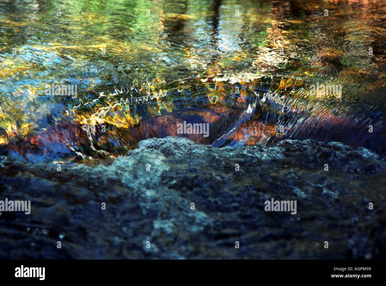 Water flowing over rocky riverbed hi-res stock photography and images ...
