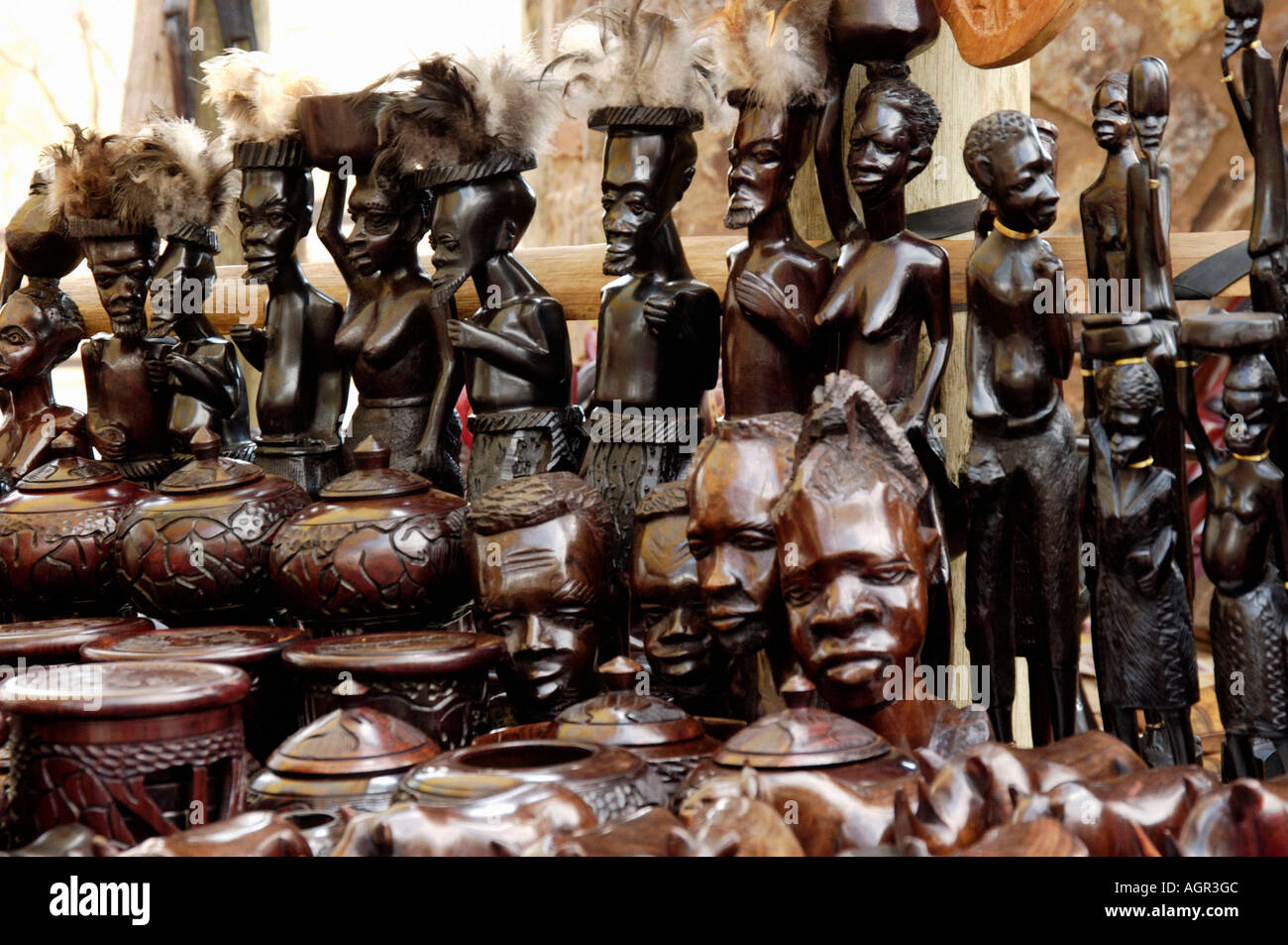 Wood carving africa hi-res stock photography and images - Alamy
