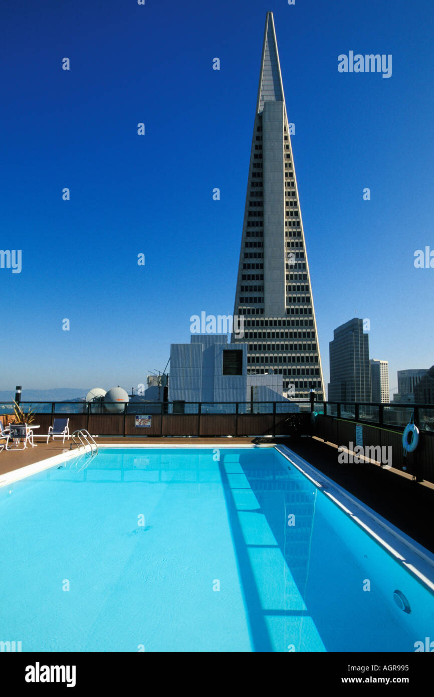 California, San Francisco, Rooftop swimming pool and Transamerica
