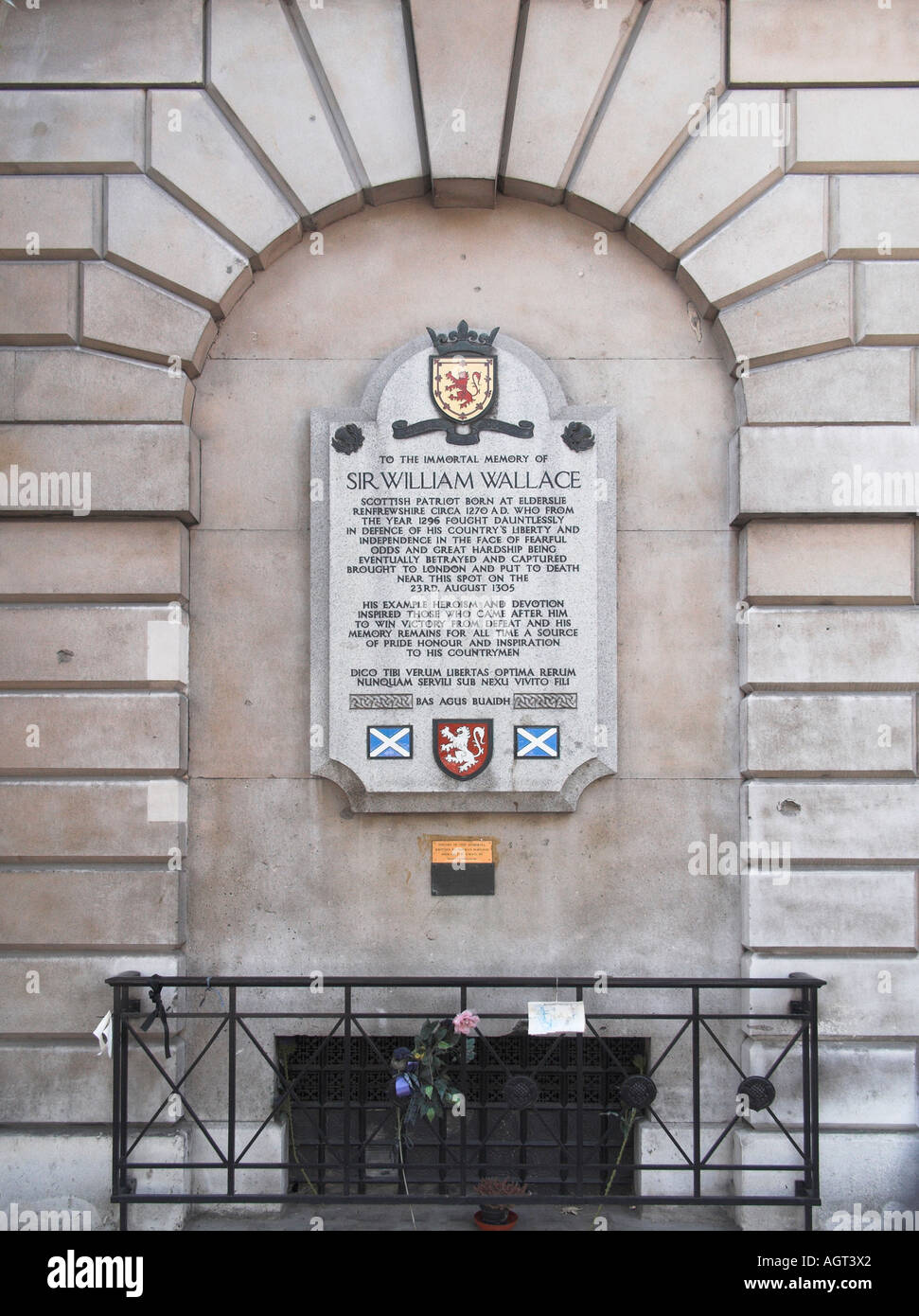 Memorial plaque to Sir William Wallace at St Bartholomews Hospital, London, England, UK Stock Photo