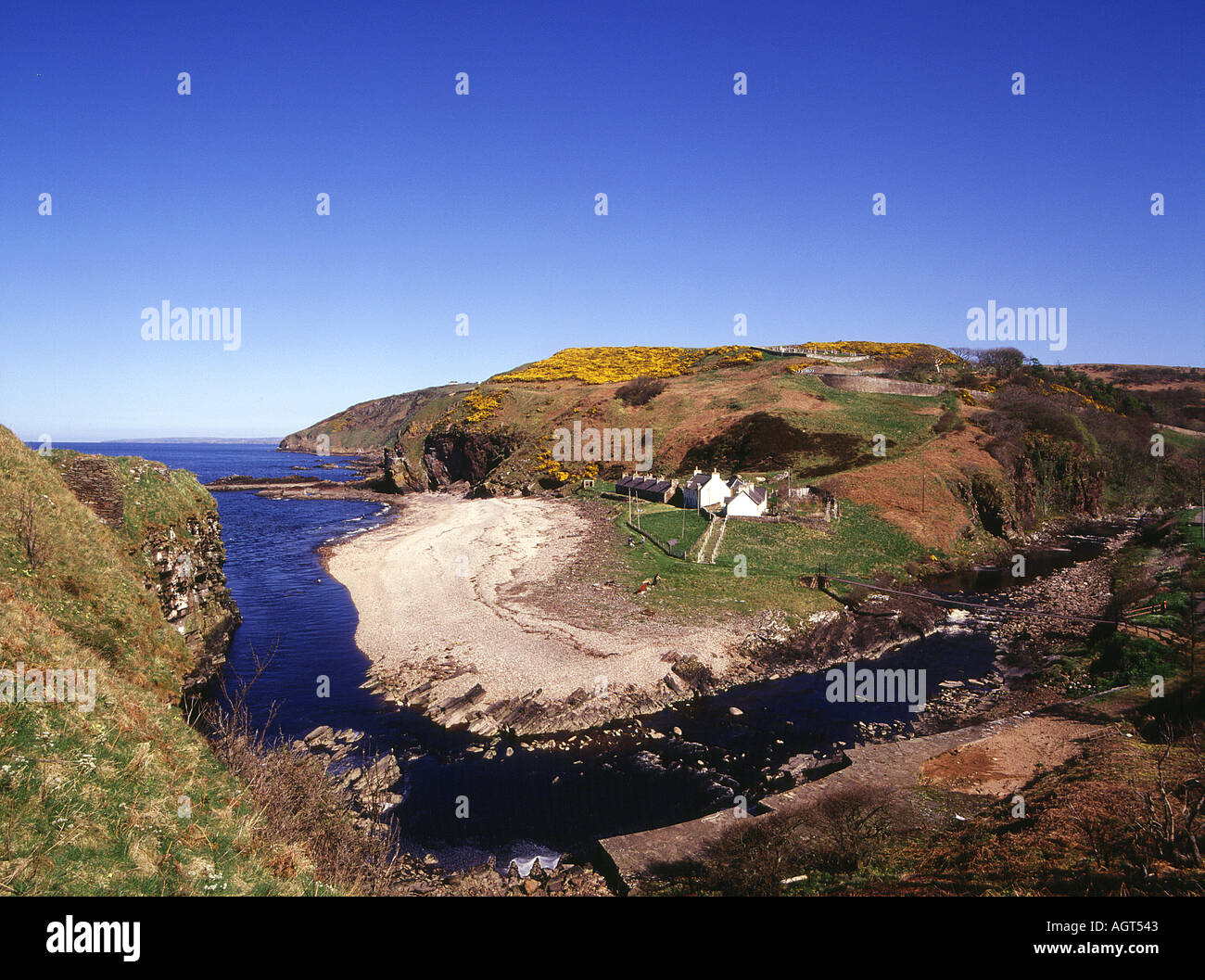 dh Berriedale Water BERRIEDALE CAITHNESS Scottish estuary beach coast