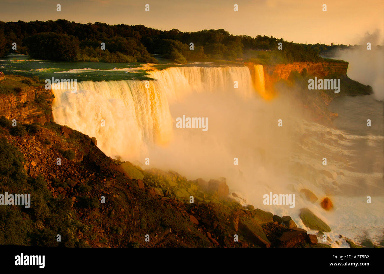 Niagara Falls at dusk Stock Photo Alamy