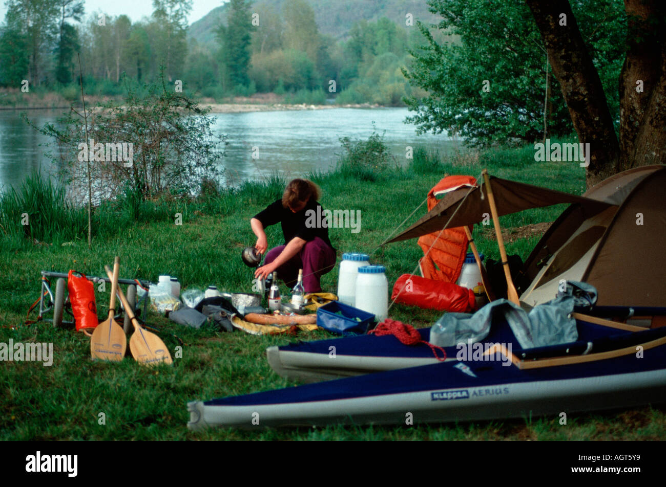 People camping by a river hi-res stock photography and images - Alamy
