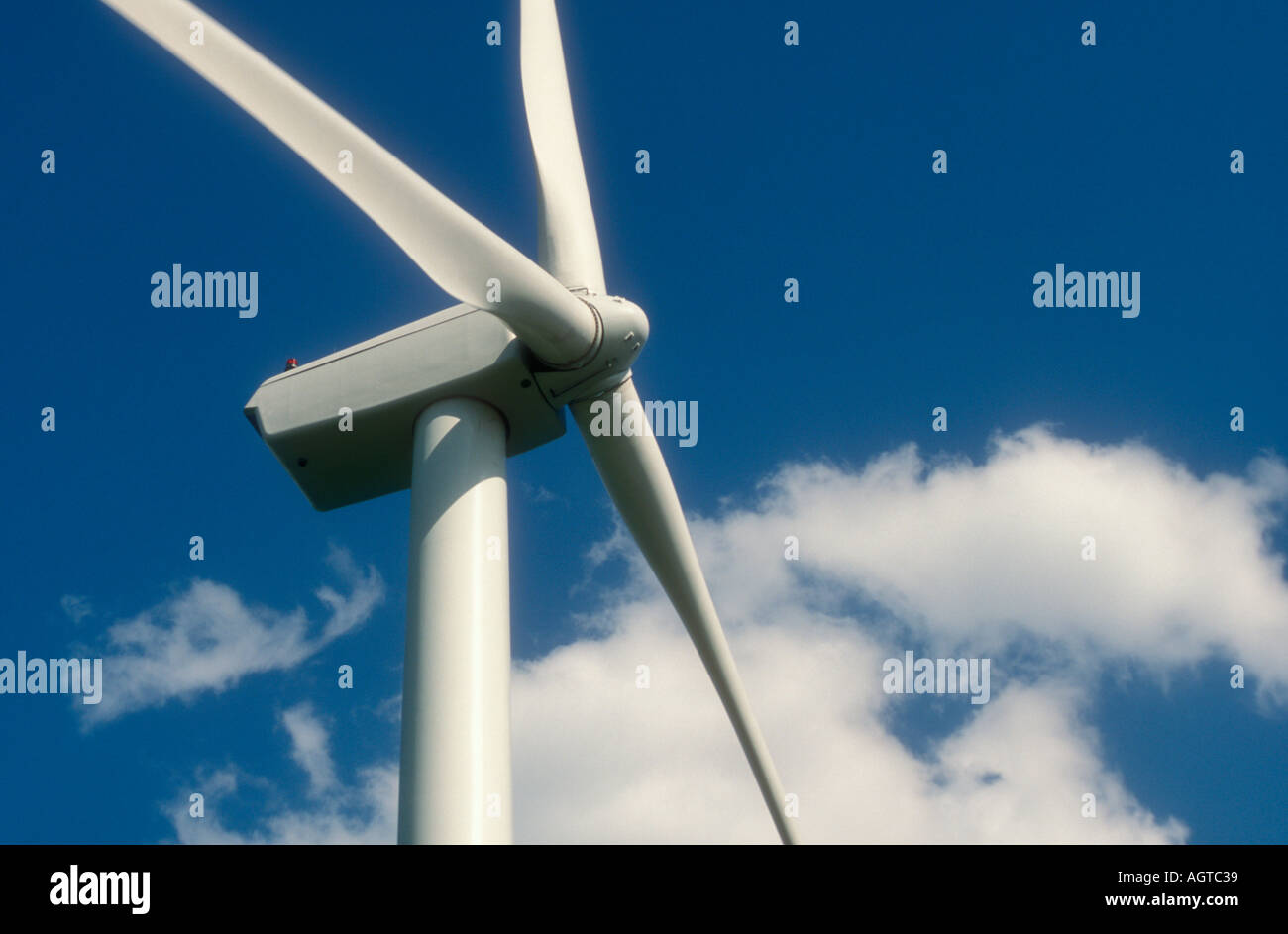 Wind turbine in Pennsylvania Stock Photo Alamy