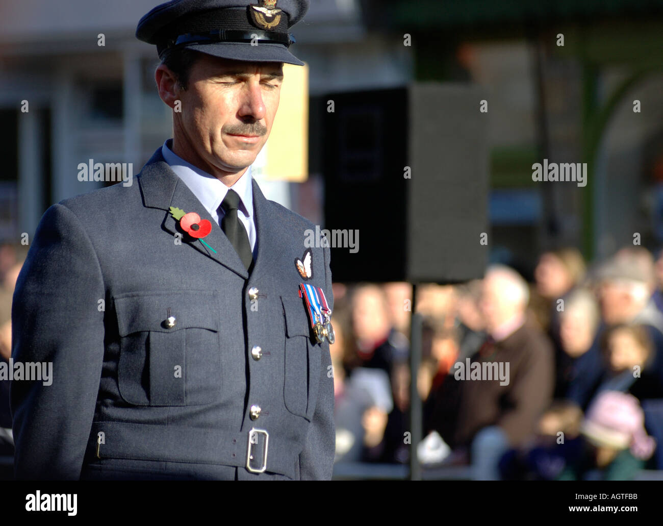 Sailor uniform hi-res stock photography and images - Alamy