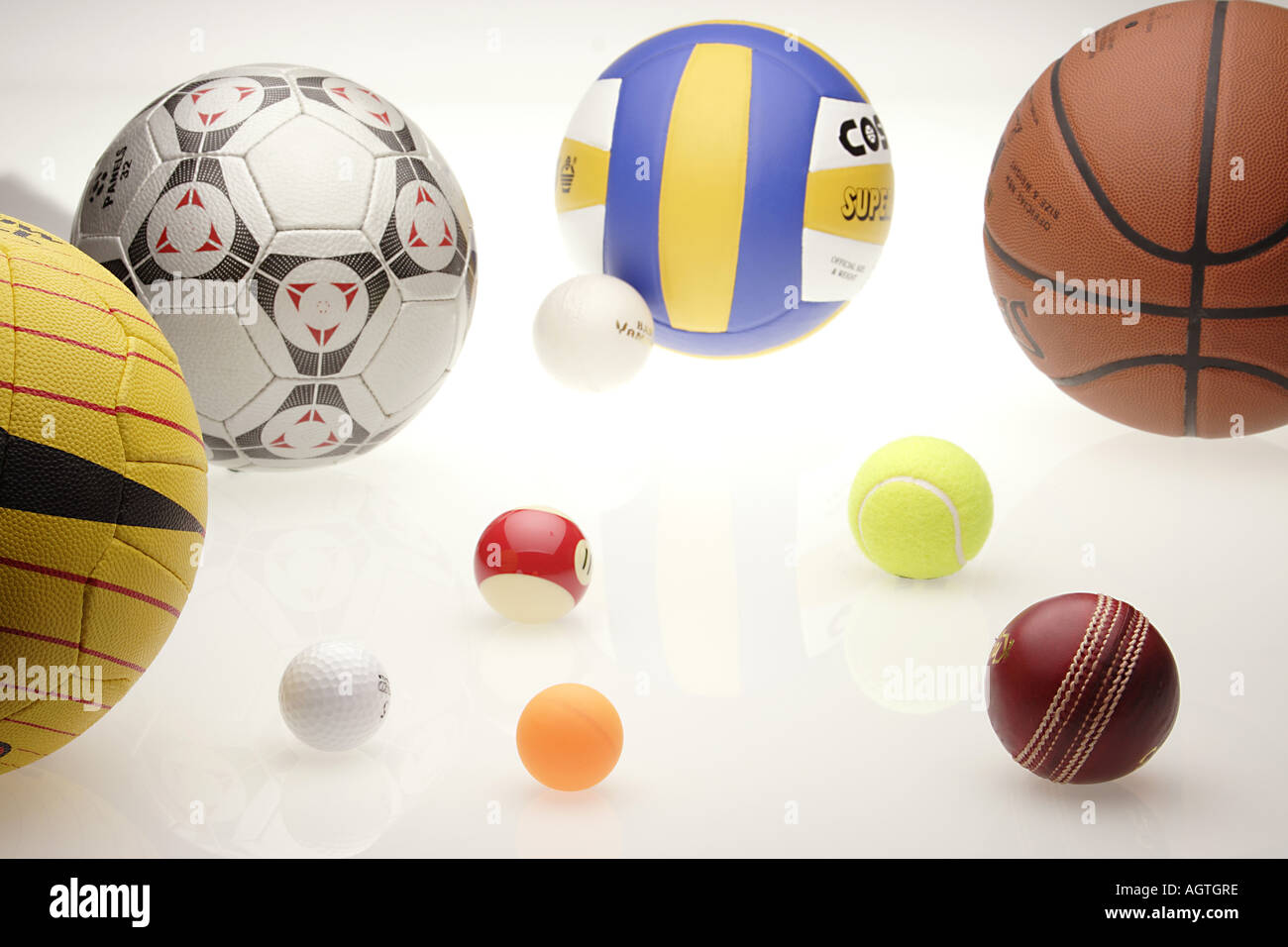 Assorted round balls different colors various sizes diameter golf ball