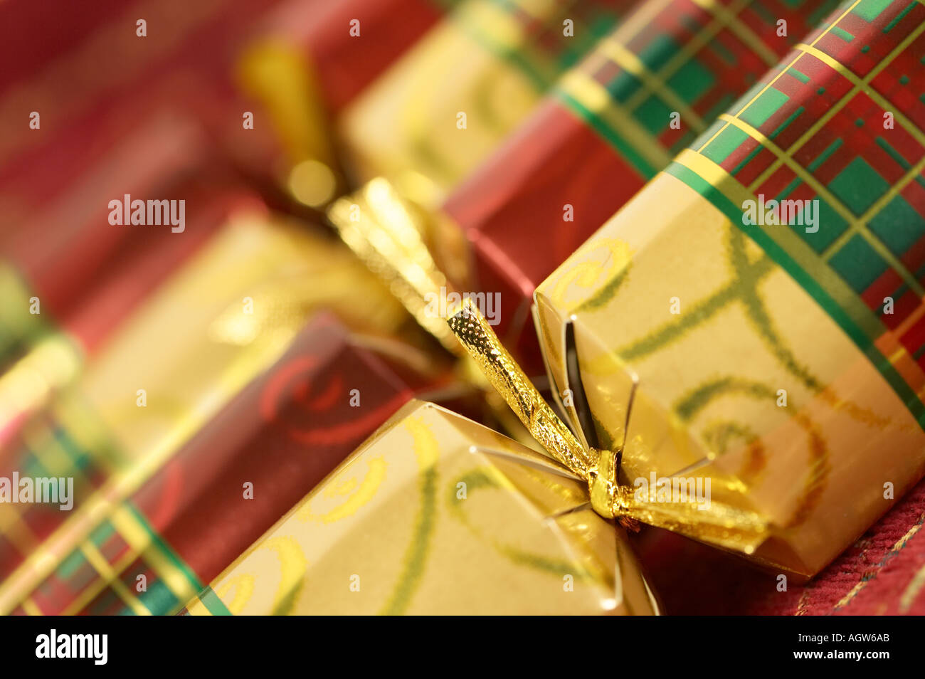 Christmas Crackers Traditional English Christmas Stock Photo Alamy
