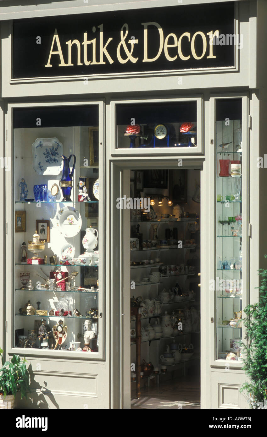 Antique shop at Schoenlaterngasse street near Heiligenkreuzerhof place