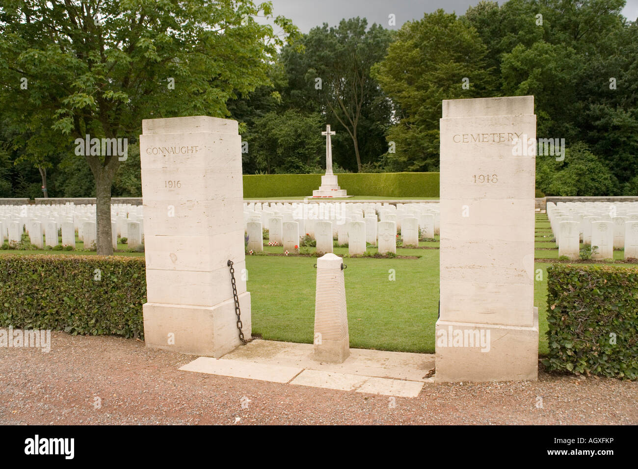 Connaught commonwealth war graves commission cemetery hi-res stock ...
