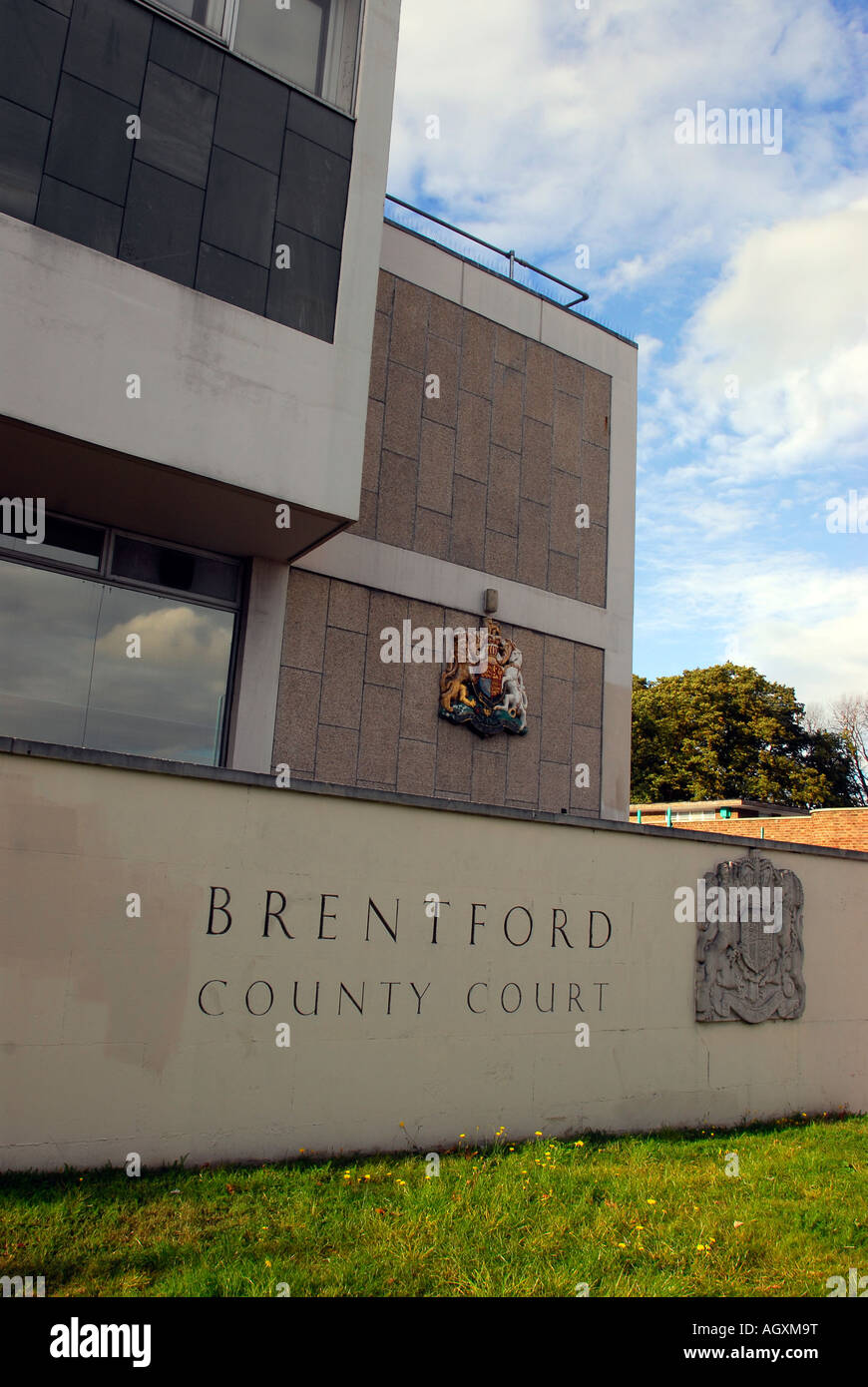 Brentford County Court, Brentford, Middlesex, UK Stock Photo Alamy