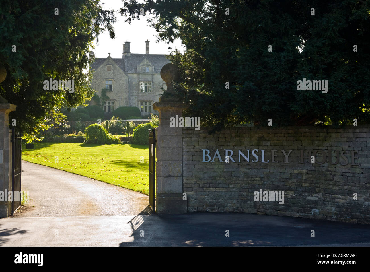 Barnsley houses hires stock photography and images Alamy