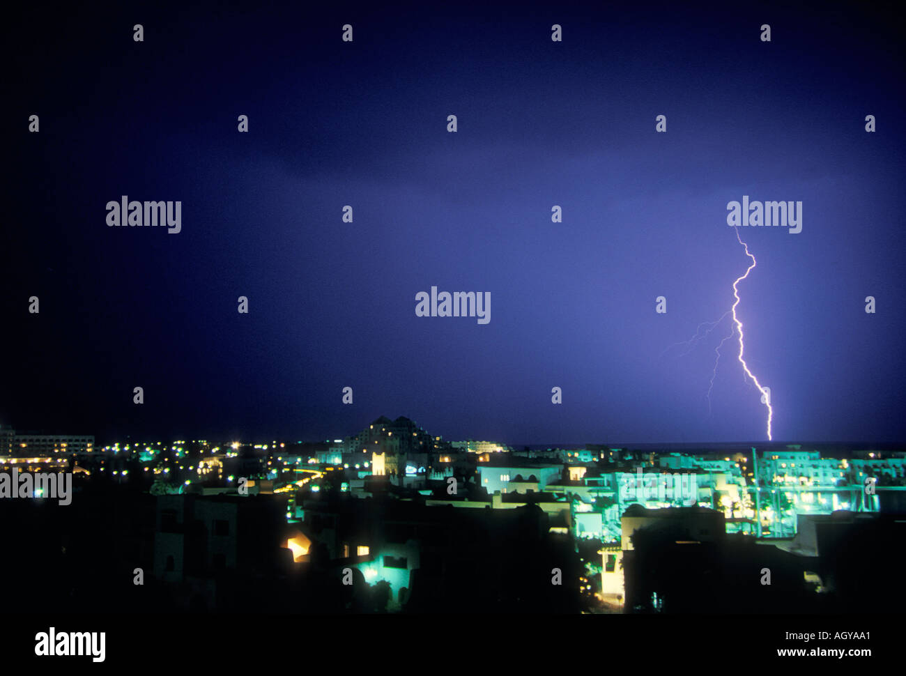 Electrical strike hi-res stock photography and images - Alamy