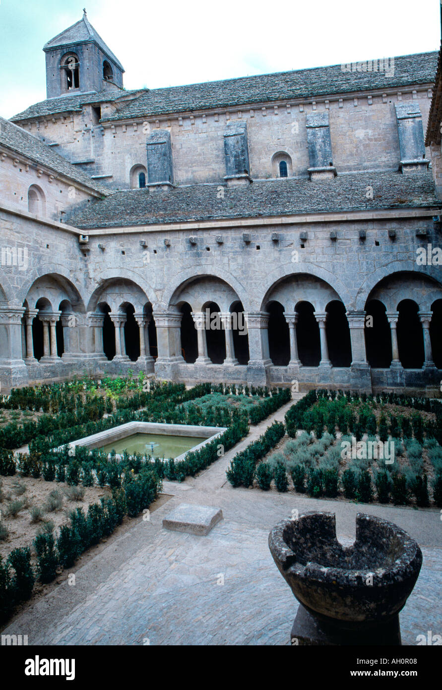 Vaucluse Provence France Senanque Abbey Cloisters Cistercian Monks Who Lived Here Lived Under the Simplistic Rule  St Benedict Stock Photo