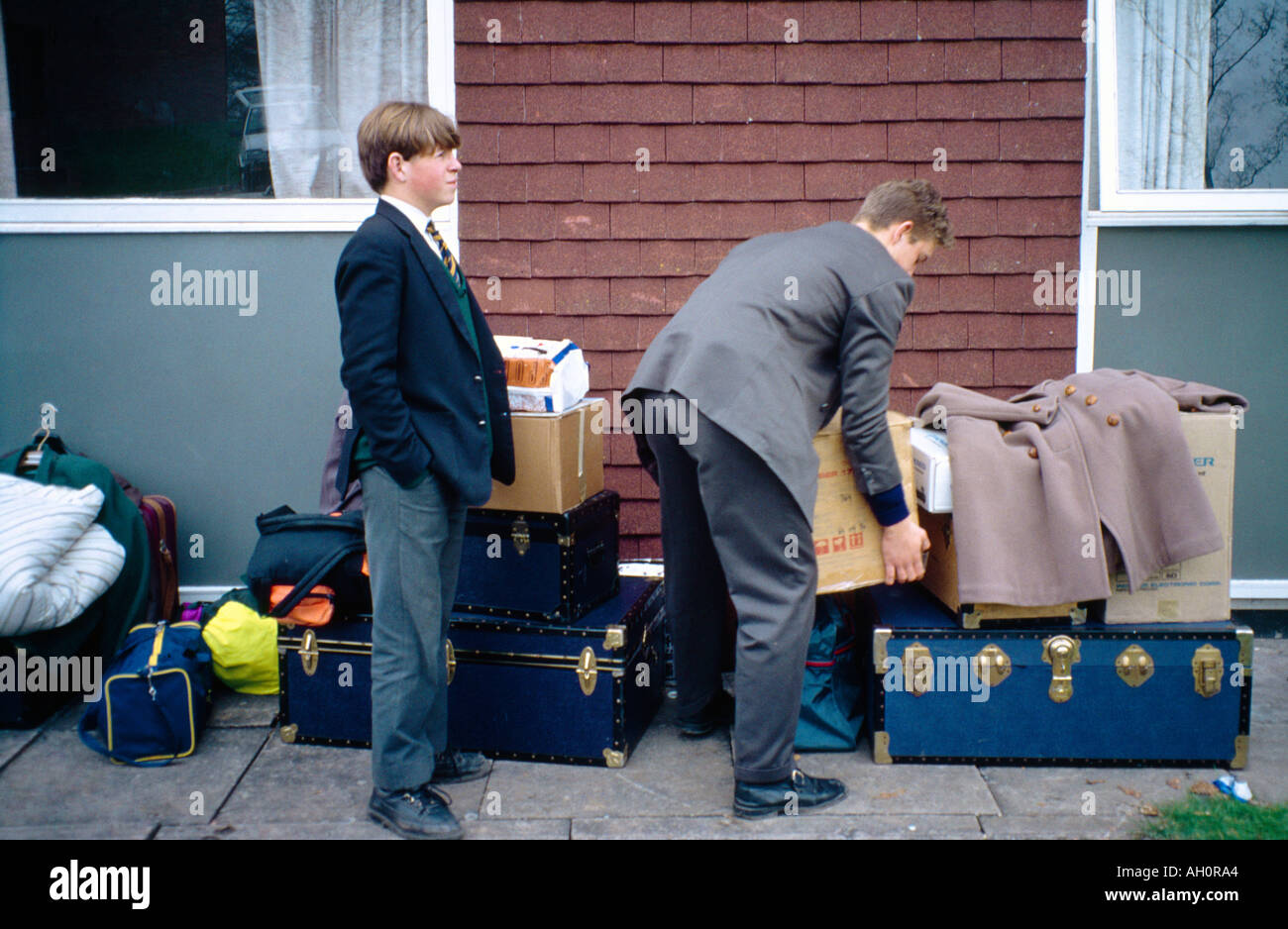 Boarding School Sixth Form Leaving For Holidays At End Of Term Stock Photo