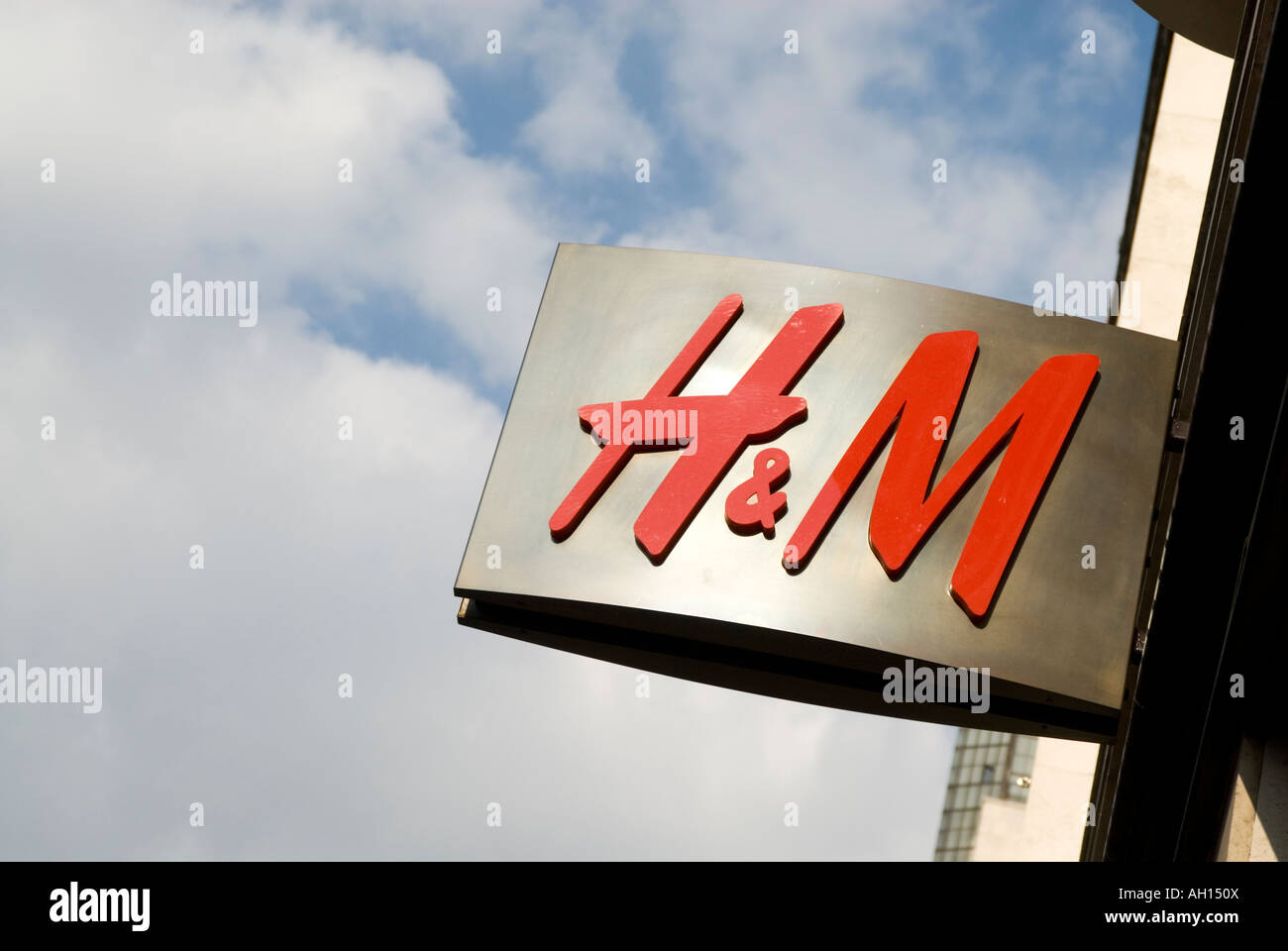 H And M Store High Resolution Stock Photography and Images - Alamy